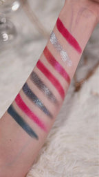 DE´LANCI Warcraft Illusion 15 Colors Red & Black Eyeshadow